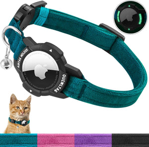 Teal pet collar with a black device attached, featuring a close-up inset and a small cat wearing the collar at Pet Servo