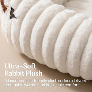 Close-up of ultra-soft rabbit plush with text describing its luxurious and skin-friendly properties at Pet Servo