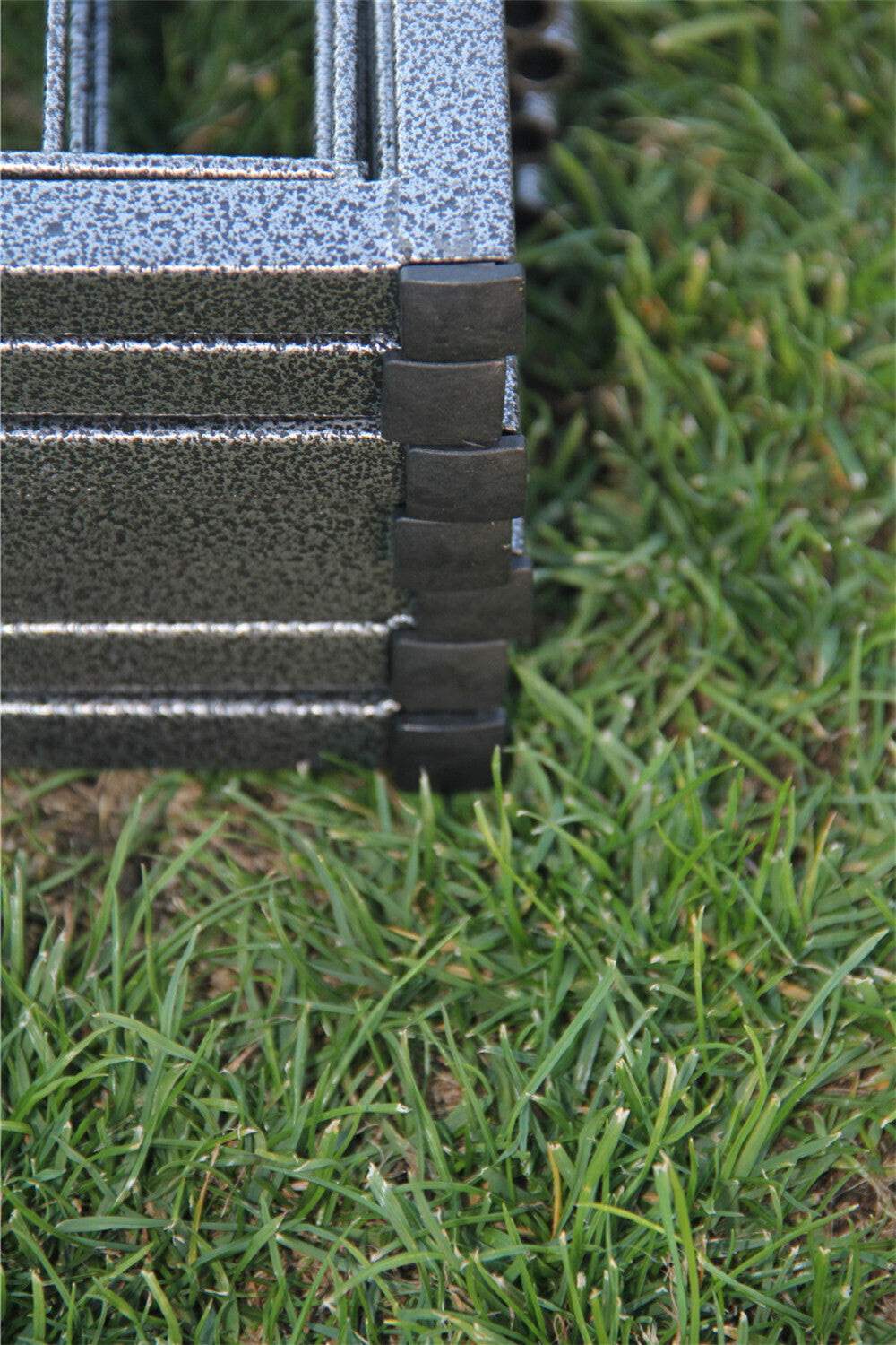 Metal step platform on grass at Pet Servo