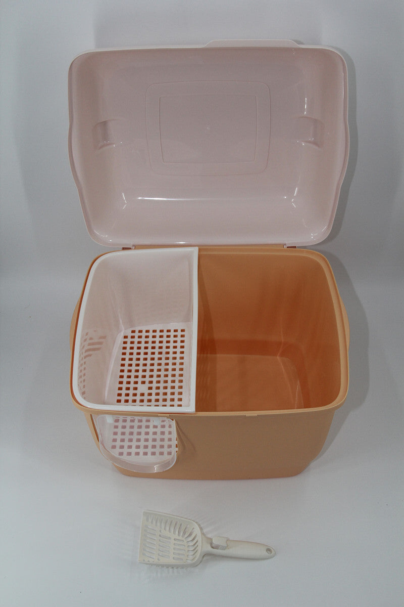 Pet litter box with a scoop on a white background at Pet Servo