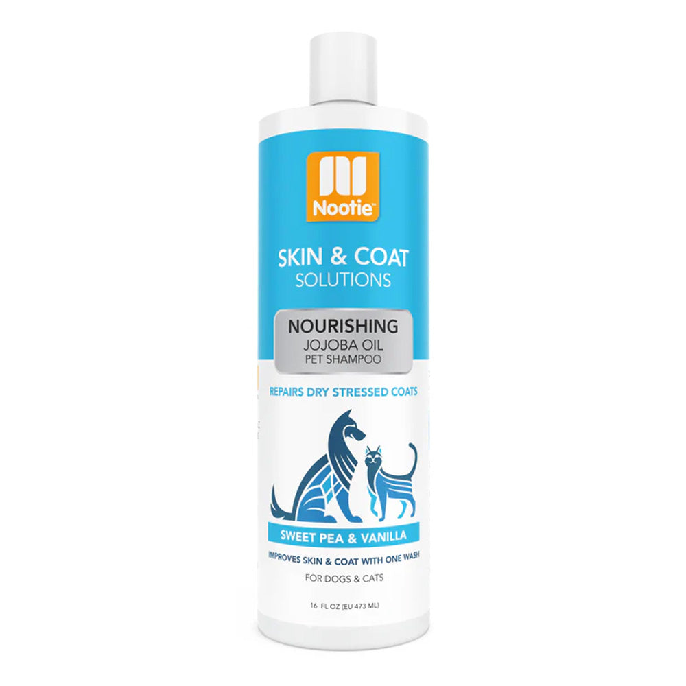 Noatite Skin & Coat Solutions shampoo bottle for dogs and cats on a white background at Pet Servo