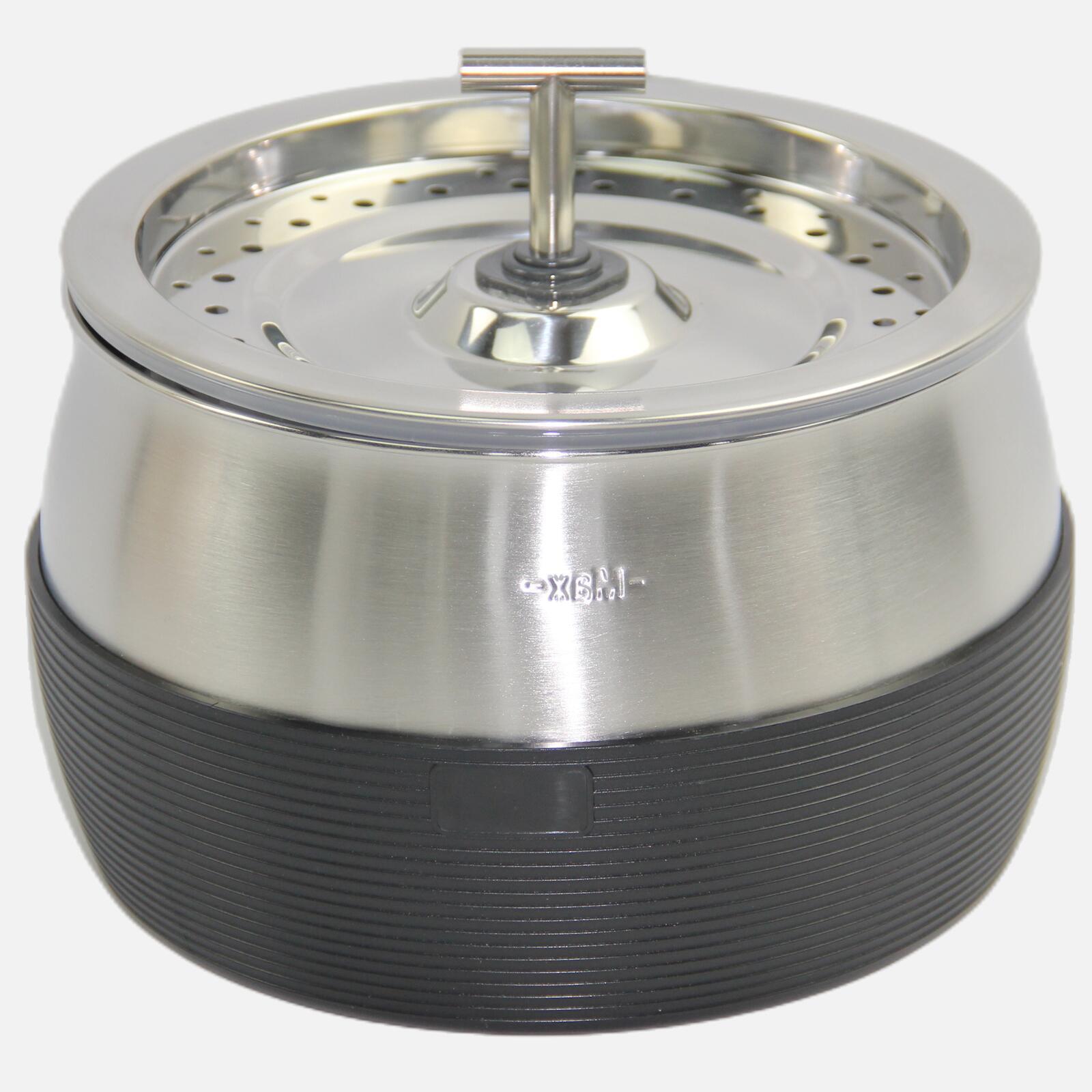 Metallic container with a lid on a white background at Pet Servo