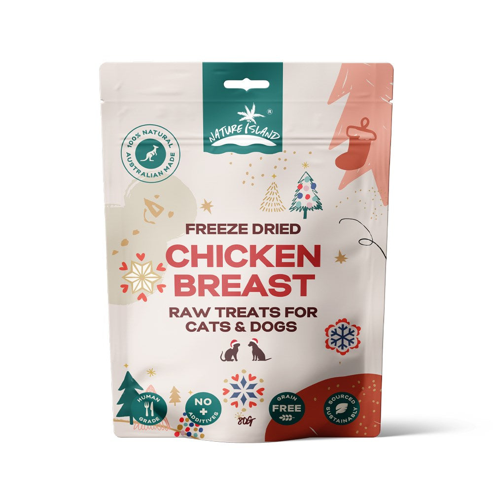 Package of freeze-dried chicken breast raw treats for cats and dogs with 'Nature Island' branding.