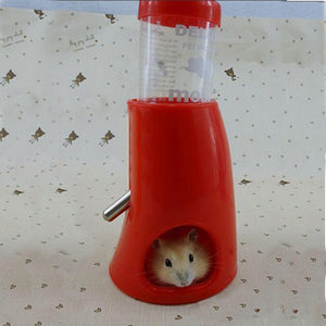 Red pet water bottle with a small animal peeking out from a hole in the side, on a patterned background at Pet Servo