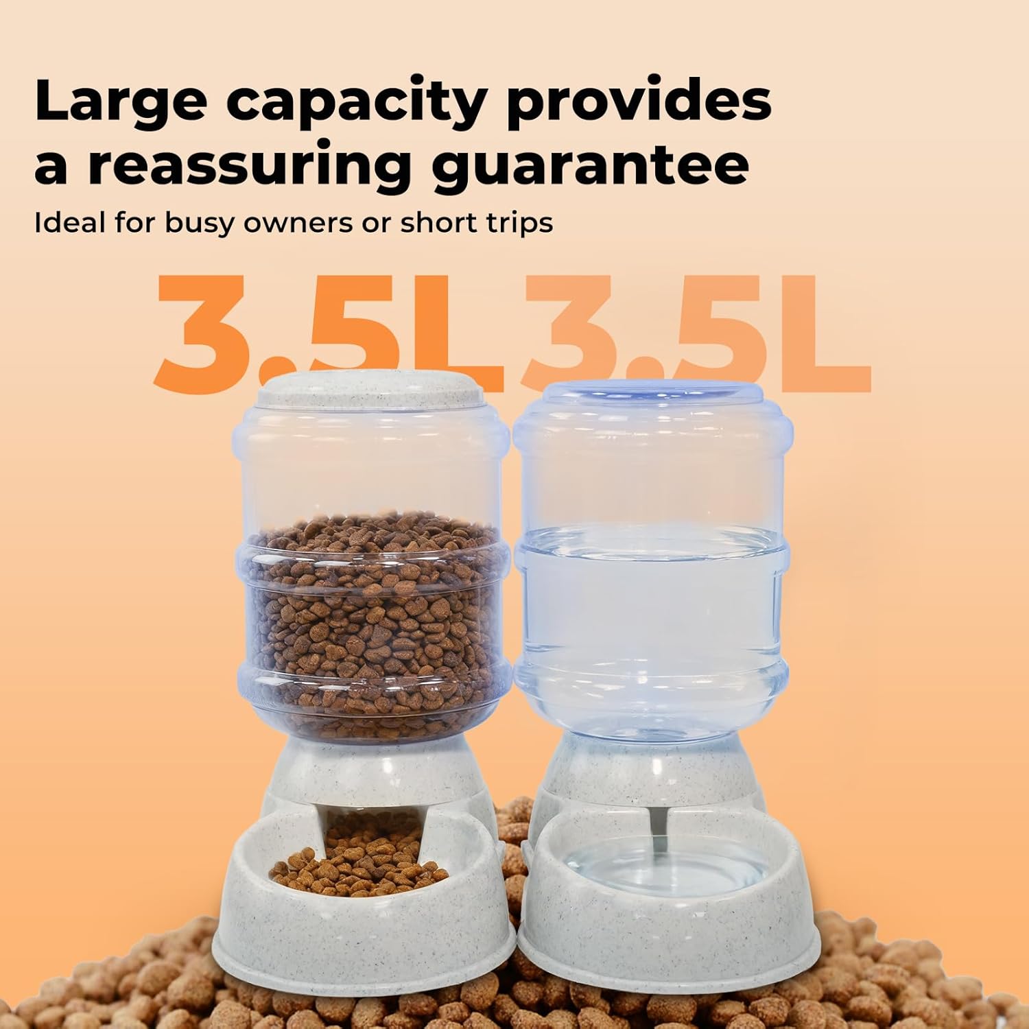 Pet food and water dispenser with 3.5L capacity on a beige background at Pet Servo