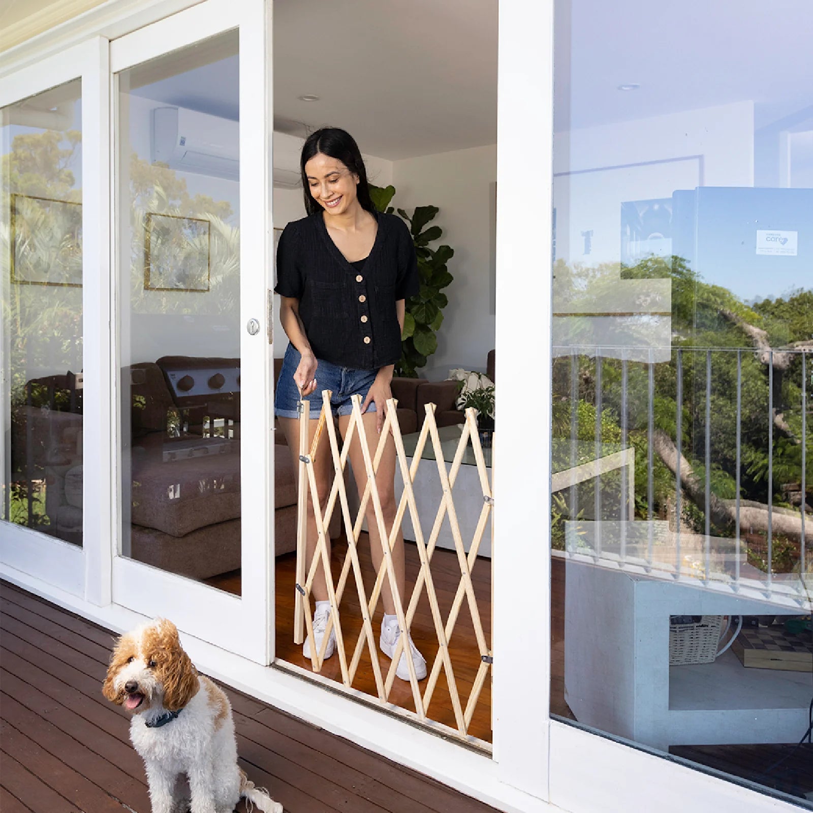 Hakuna Pets - Timber Expanding Pet Barrier
