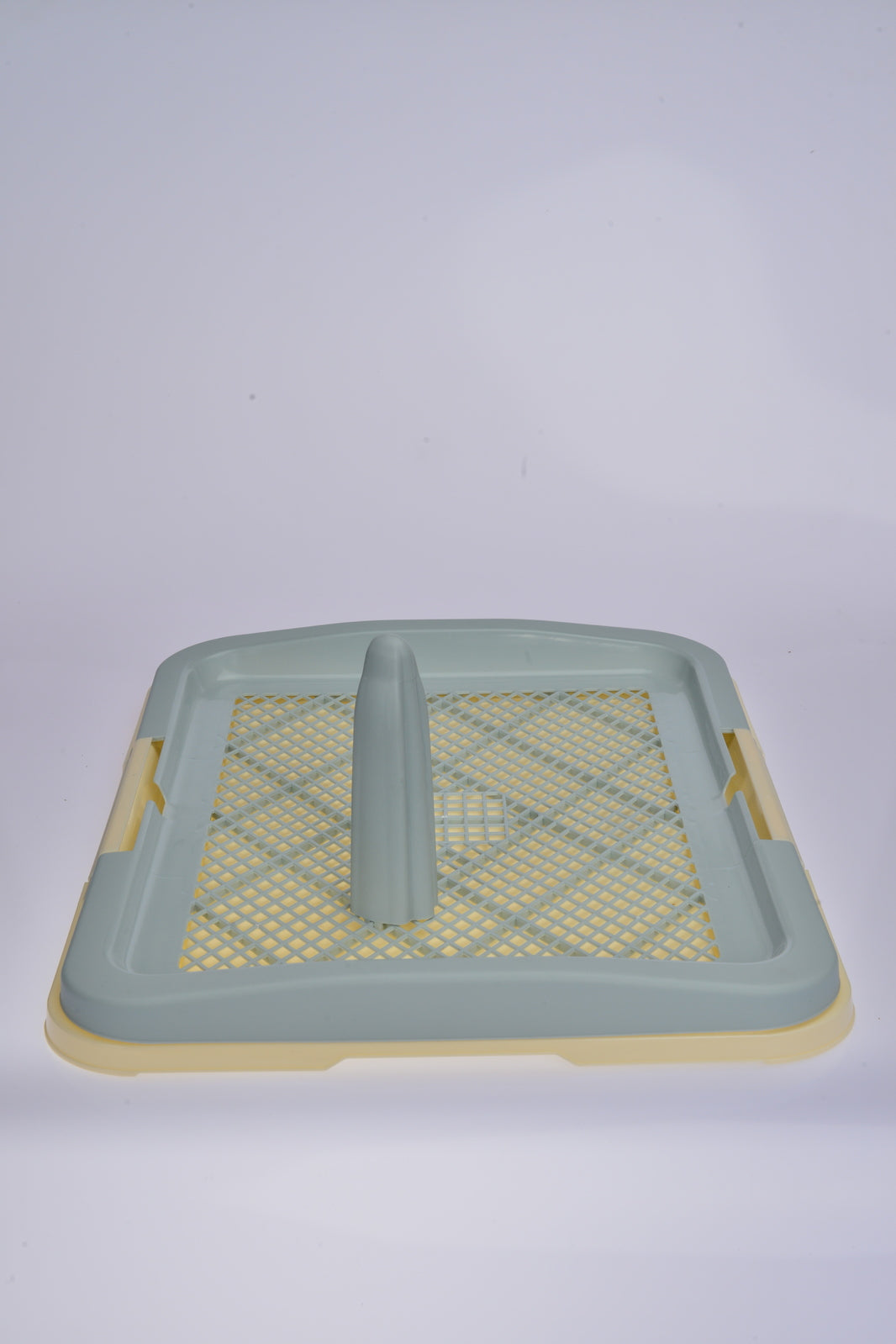 Pet carrier with a grid design on a light gray background at Pet Servo