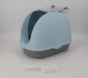 Pet litter box with a scoop on a gray background at Pet Servo