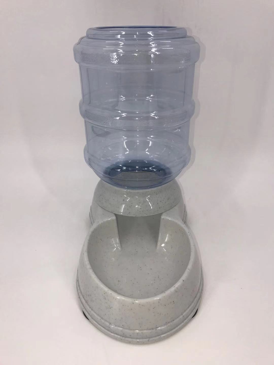Pet water bottle with a gray base on a white background at Pet Servo